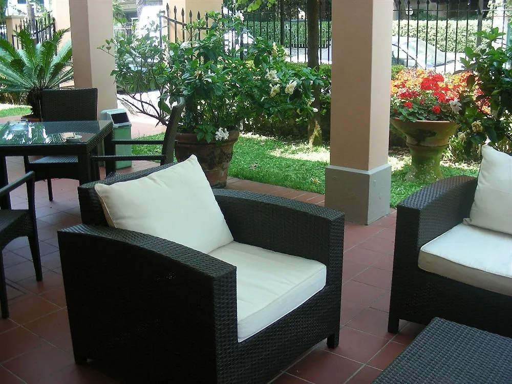 Hotel Astor Victoria Forte dei Marmi 3*,  Italy